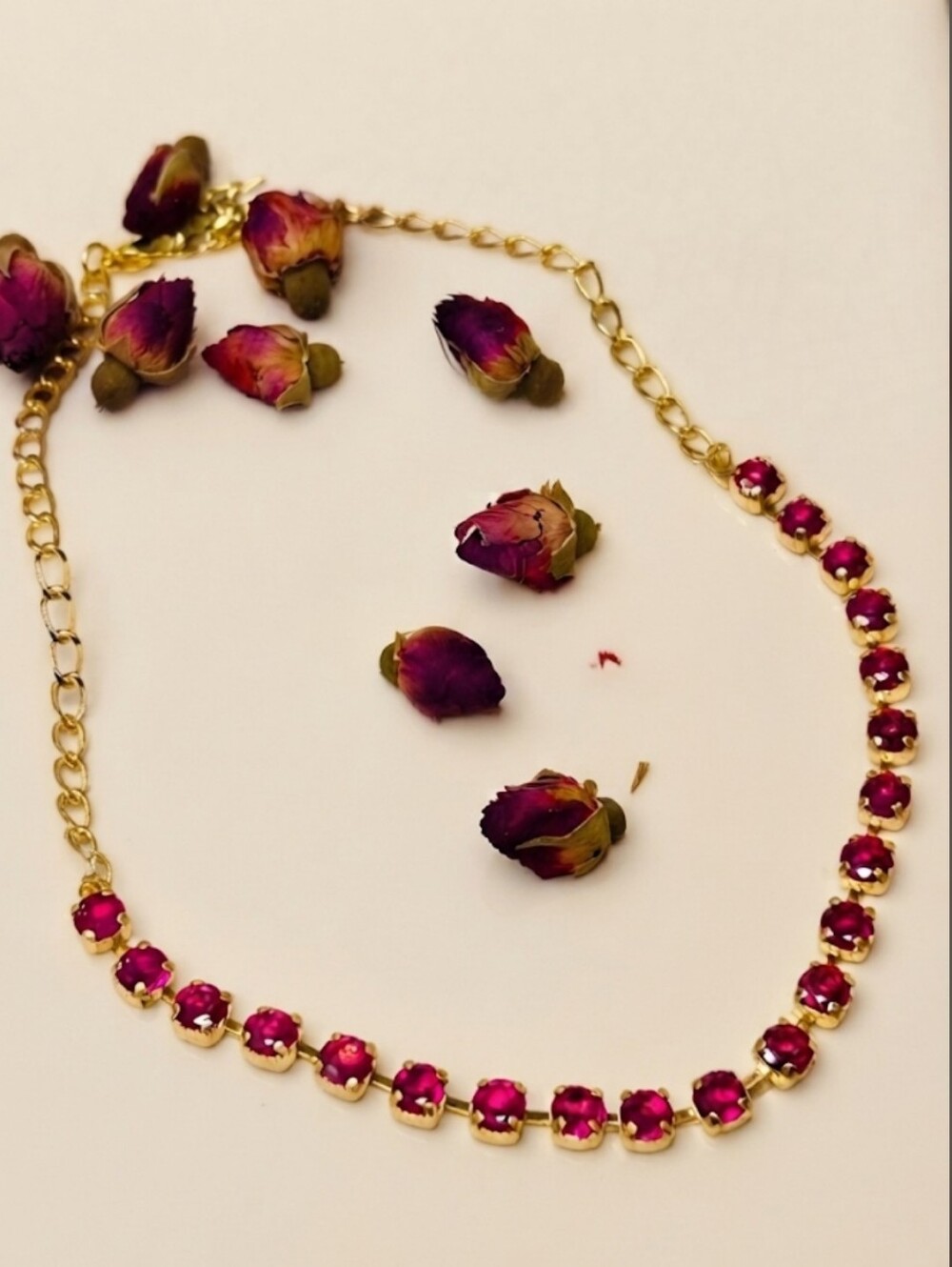 Red Dark Pink Ruby Synthetic 14.7 Carats In 18K Gold Plated Classic Necklace